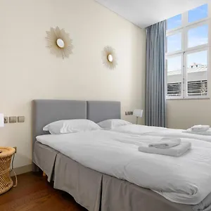 Timeout Market 2 Bedrooms Apartment